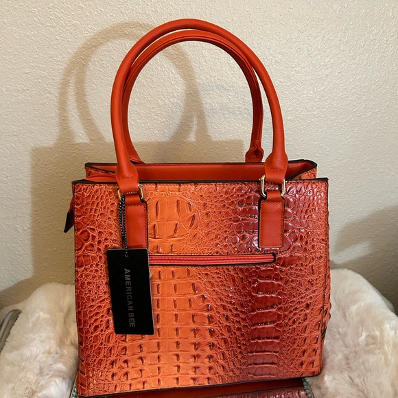 American Bee - Picture 3 of 5